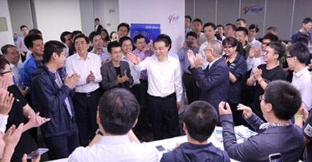 Chinese Premier Li Keqiang visits Legendstar, which was co-founded by the CAS and Legend Holdings-da.jpg