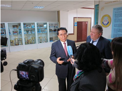 CAS President Bai Chunli gives an interview to a local television network in Kazakhstan..png